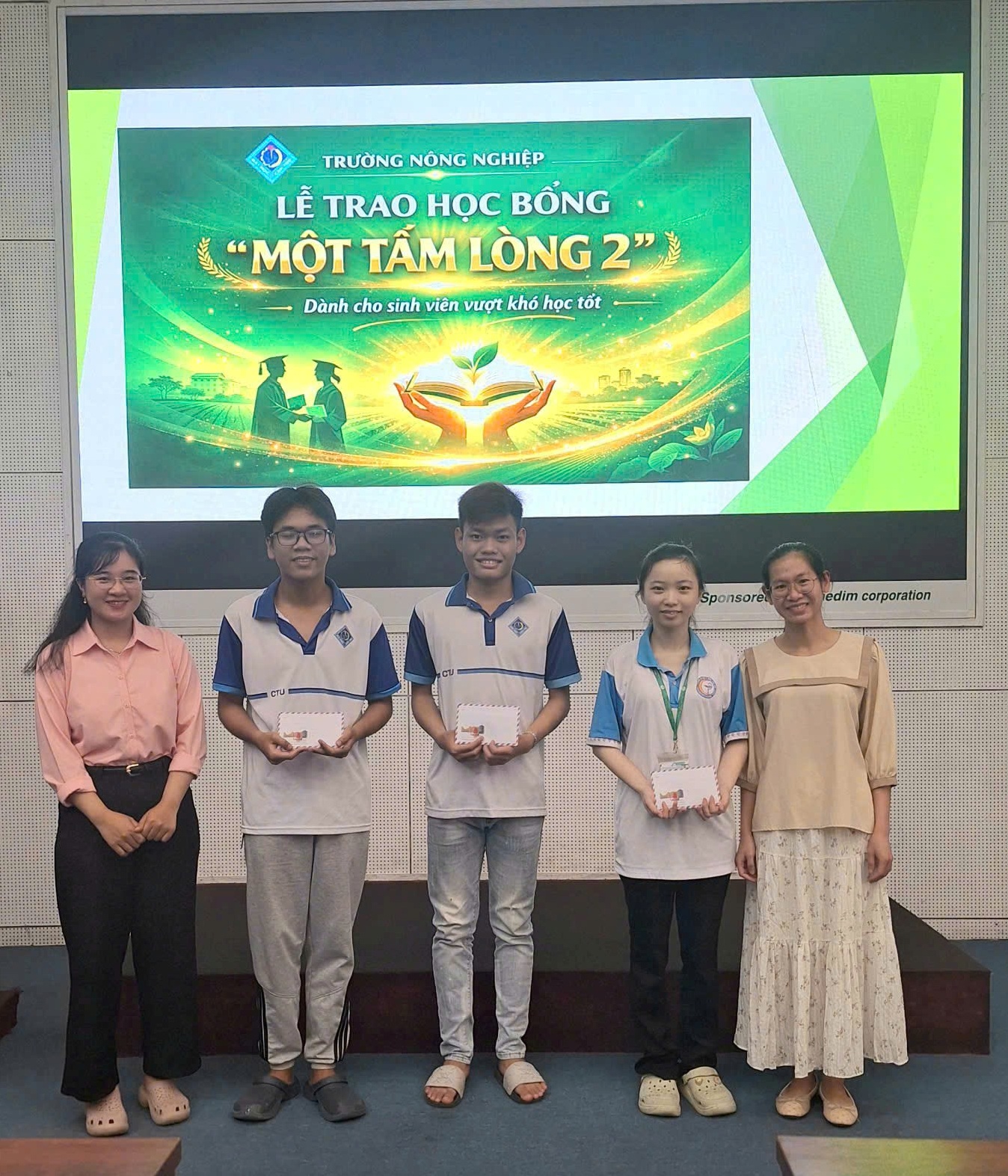 Hocbong2026_1.jpg - 667.38 kB